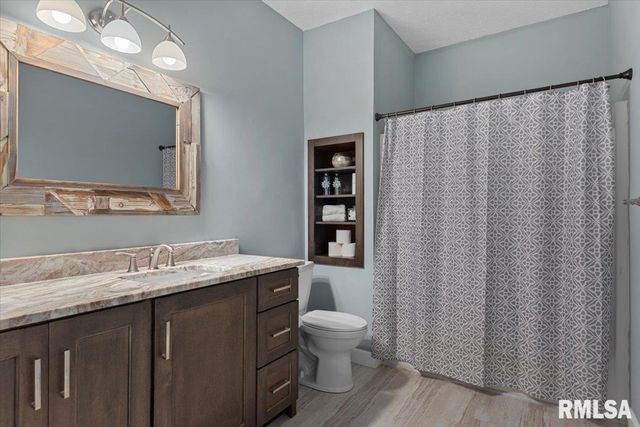 2716 Killarney Road, Springfield, IL 62711