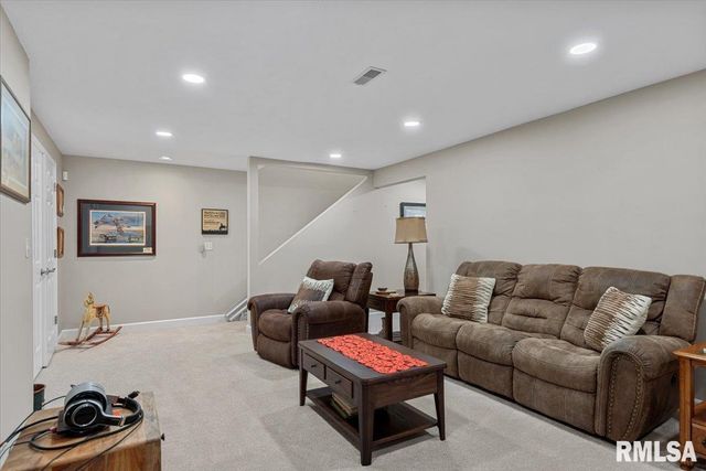 2716 Killarney Road, Springfield, IL 62711