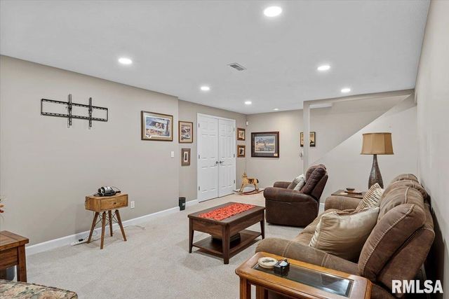 2716 Killarney Road, Springfield, IL 62711