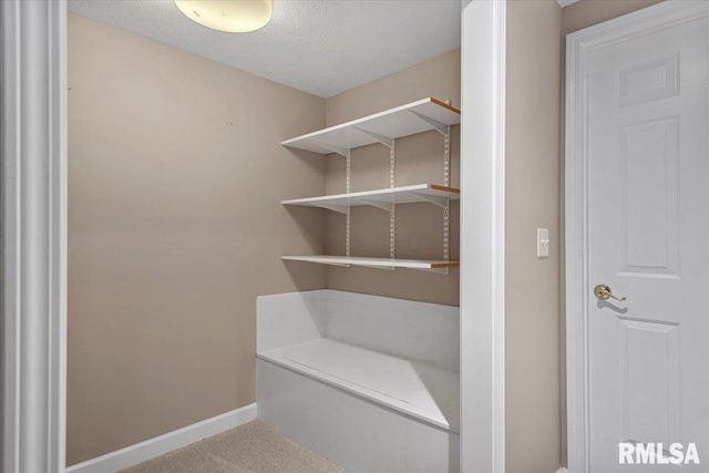 2716 Killarney Road, Springfield, IL 62711