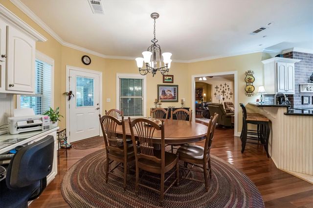 903 Inwood Drive, Huntsville, TX 77340