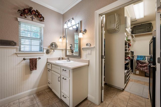 903 Inwood Drive, Huntsville, TX 77340