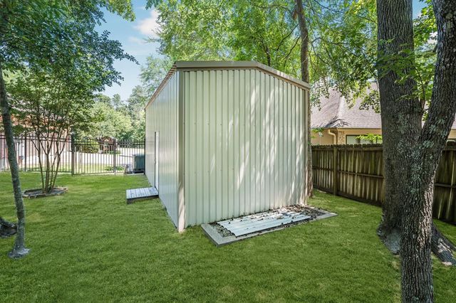 903 Inwood Drive, Huntsville, TX 77340