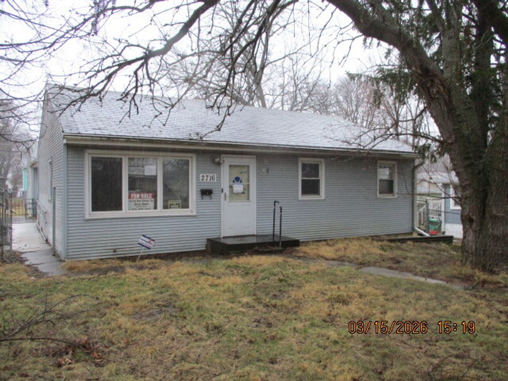 2716 Gideon Avenue, Zion, IL 60099