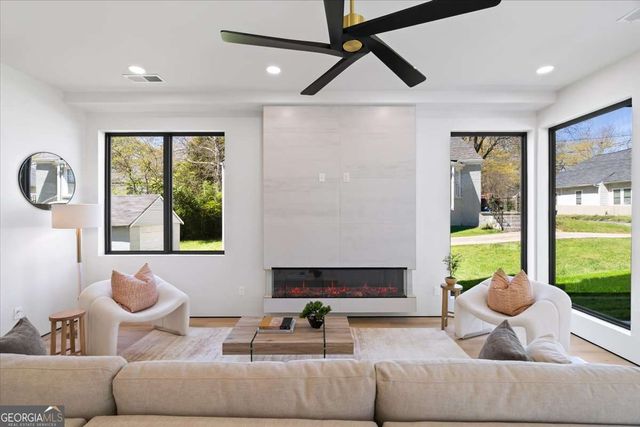 1342 Thurgood Street SW, Atlanta, GA 30314