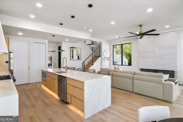 1342 Thurgood Street SW, Atlanta, GA 30314