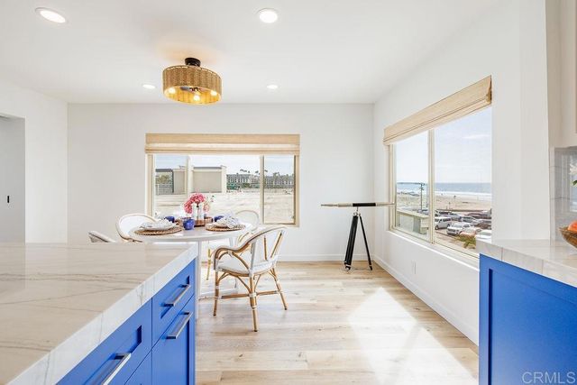 1202 N PACIFIC Street 402A, Oceanside, CA 92054