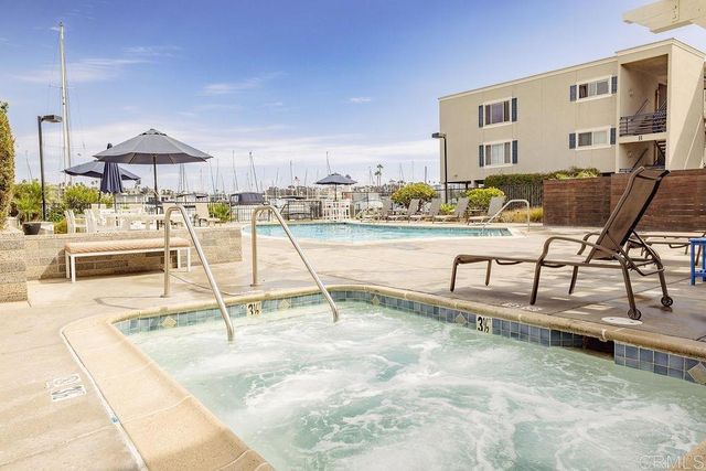 1202 N PACIFIC Street 402A, Oceanside, CA 92054