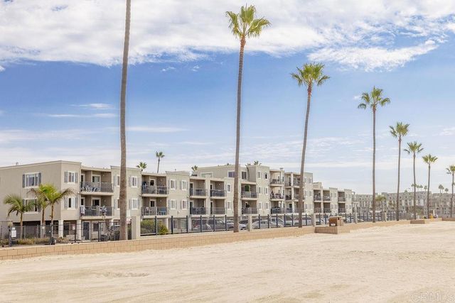 1202 N PACIFIC Street 402A, Oceanside, CA 92054