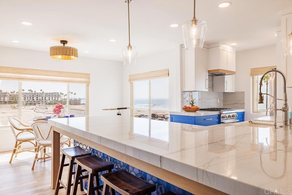 Image 11 of property listing at 1202 N PACIFIC Street 402A, Oceanside, CA 92054