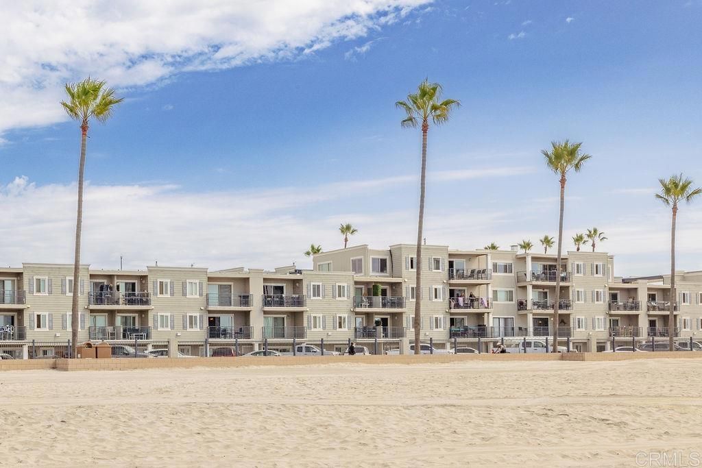 Image 2 of property listing at 1202 N PACIFIC Street 402A, Oceanside, CA 92054