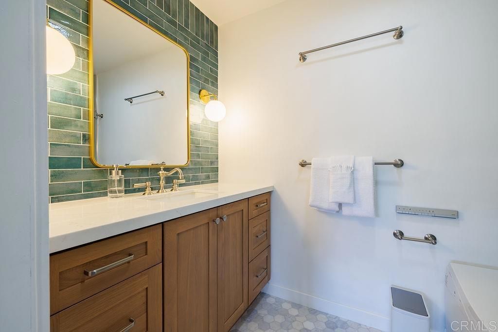 Image 32 of property listing at 1202 N PACIFIC Street 402A, Oceanside, CA 92054