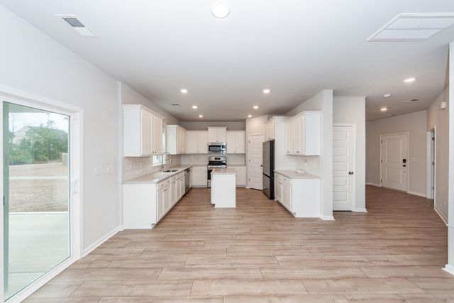 537 Yellow Leaf Lane, Summerville, SC 29486