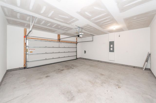 537 Yellow Leaf Lane, Summerville, SC 29486