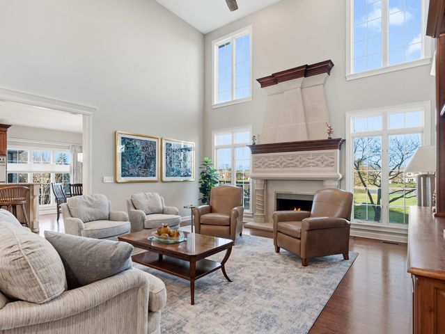 2363 Fawn Lake Circle, Naperville, IL 60564