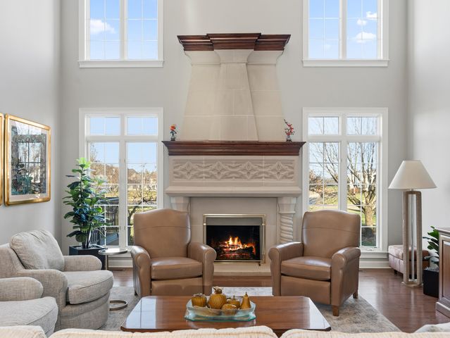 2363 Fawn Lake Circle, Naperville, IL 60564