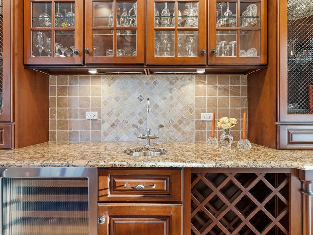 2363 Fawn Lake Circle, Naperville, IL 60564