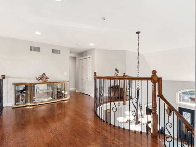 2363 Fawn Lake Circle, Naperville, IL 60564