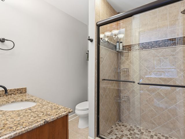 2363 Fawn Lake Circle, Naperville, IL 60564