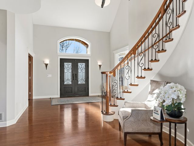 2363 Fawn Lake Circle, Naperville, IL 60564