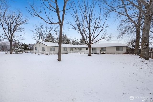 715 Locust Street, Omak, WA 98841