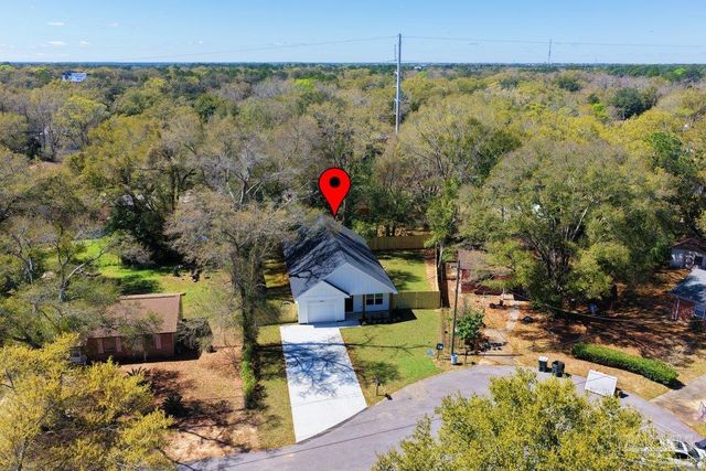 7561 Weaver Dr, Pensacola, FL 32534