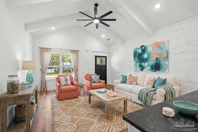 7561 Weaver Dr, Pensacola, FL 32534