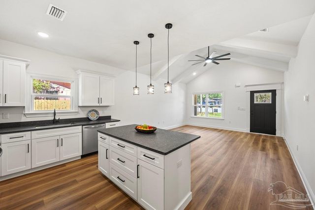 7561 Weaver Dr, Pensacola, FL 32534