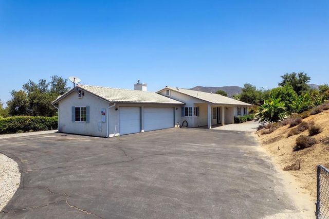 18822 Possum Pass, Valley Center, CA 92082