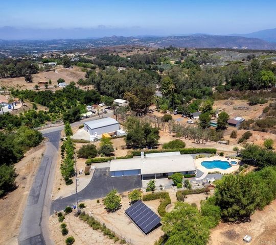 18822 Possum Pass, Valley Center, CA 92082