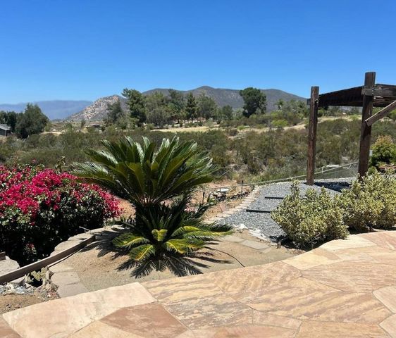 18822 Possum Pass, Valley Center, CA 92082