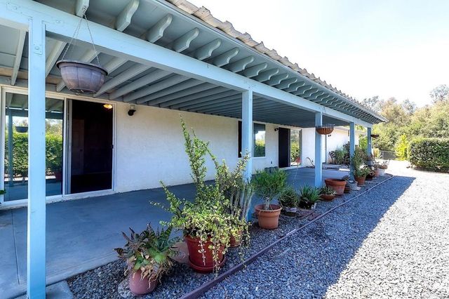 18822 Possum Pass, Valley Center, CA 92082