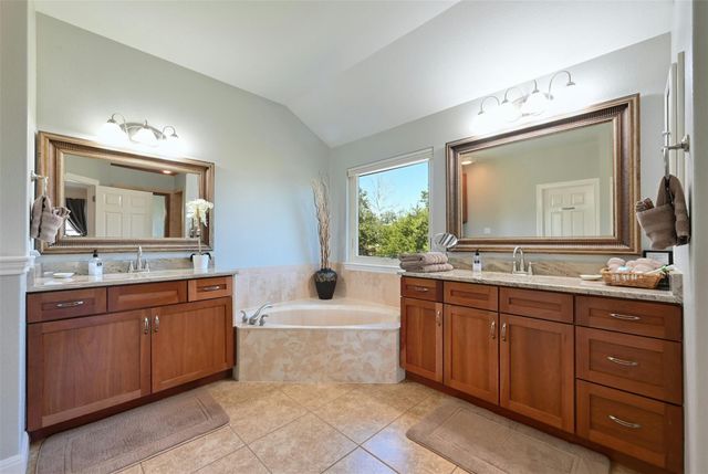 701 W Creek DR, Dripping Springs, TX 78620