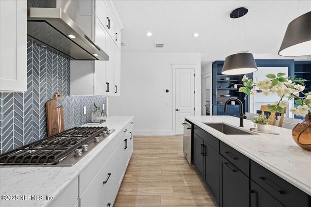 9813 FILAMENT Boulevard, Jacksonville, FL 32256