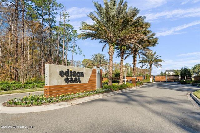 9813 FILAMENT Boulevard, Jacksonville, FL 32256