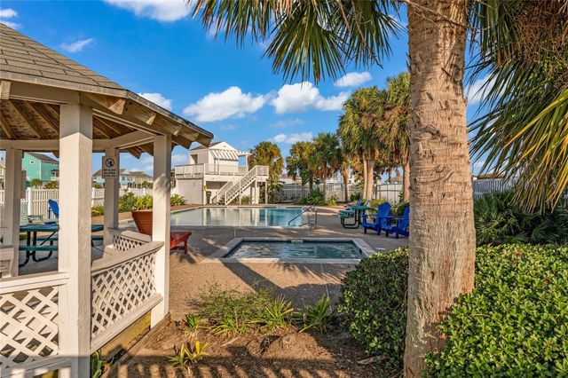 3902 Palmdale, Galveston, TX 77554