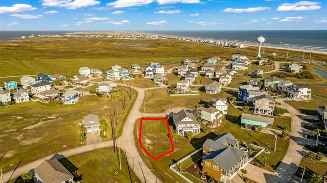 3902 Palmdale, Galveston, TX 77554