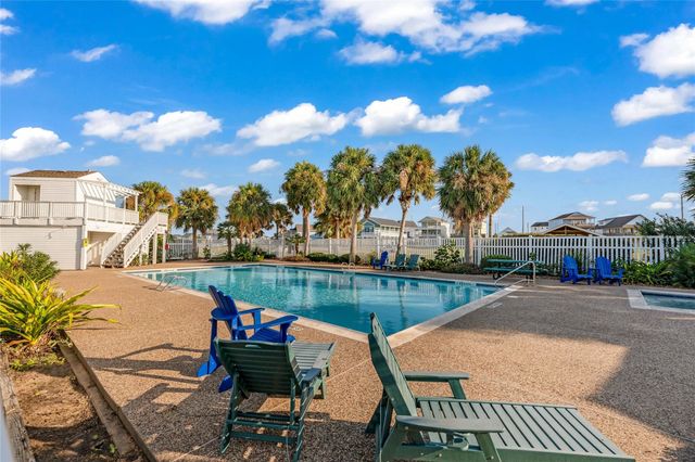 3902 Palmdale, Galveston, TX 77554