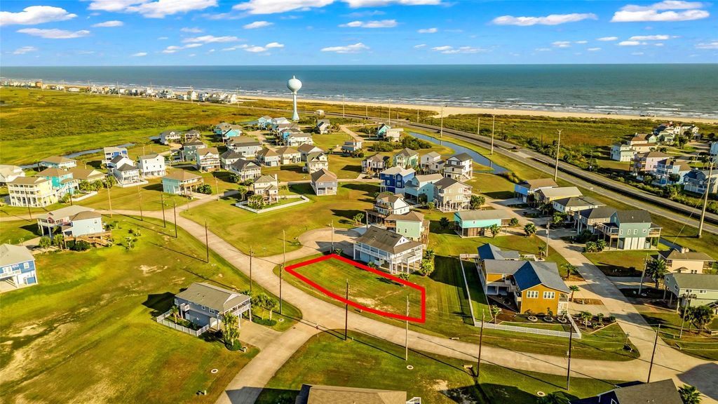 3902 Palmdale, Galveston, TX 77554