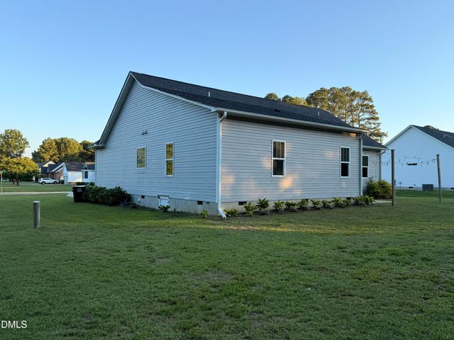 79 Morrison Drive, Dunn, NC 28334