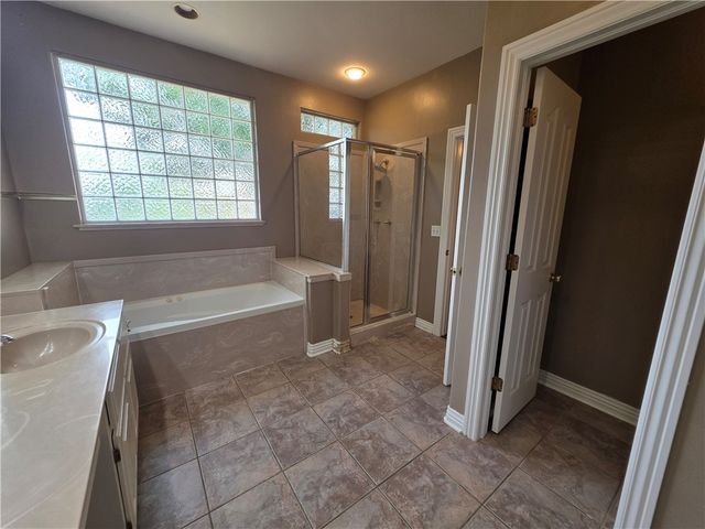 302 Cross Creek Drive, Bentonville, AR 72712
