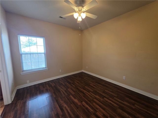 302 Cross Creek Drive, Bentonville, AR 72712
