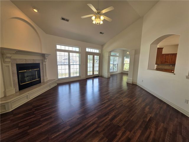 302 Cross Creek Drive, Bentonville, AR 72712