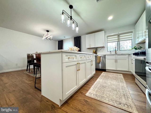 141 ALTAMAWR AVE, Lawrence, NJ 08648