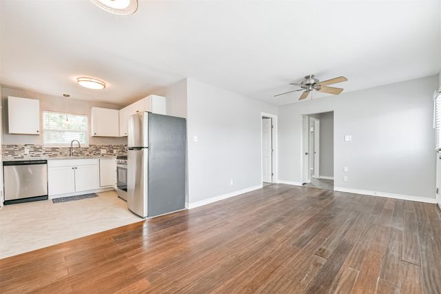 812 38th Street, Galveston, TX 77550