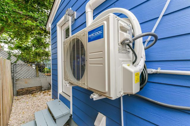 812 38th Street, Galveston, TX 77550