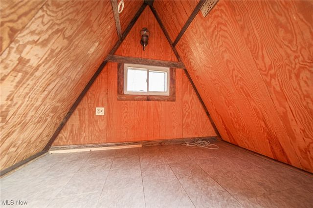 6257 Caddy Road SW, Bowerston, OH 44695