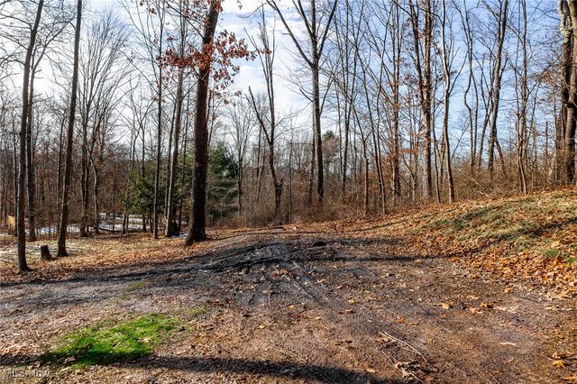 6257 Caddy Road SW, Bowerston, OH 44695