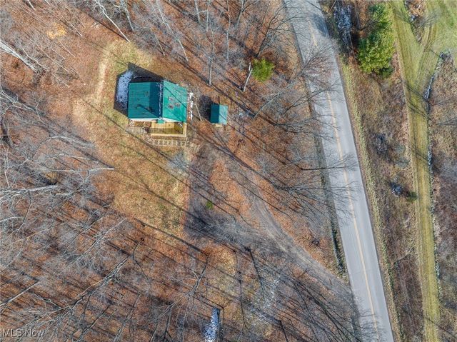 6257 Caddy Road SW, Bowerston, OH 44695