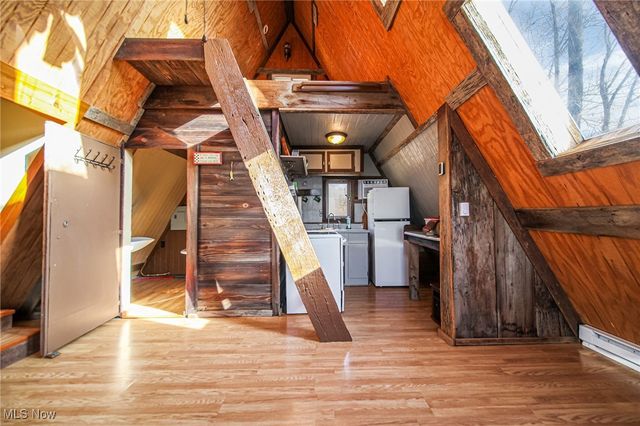 6257 Caddy Road SW, Bowerston, OH 44695